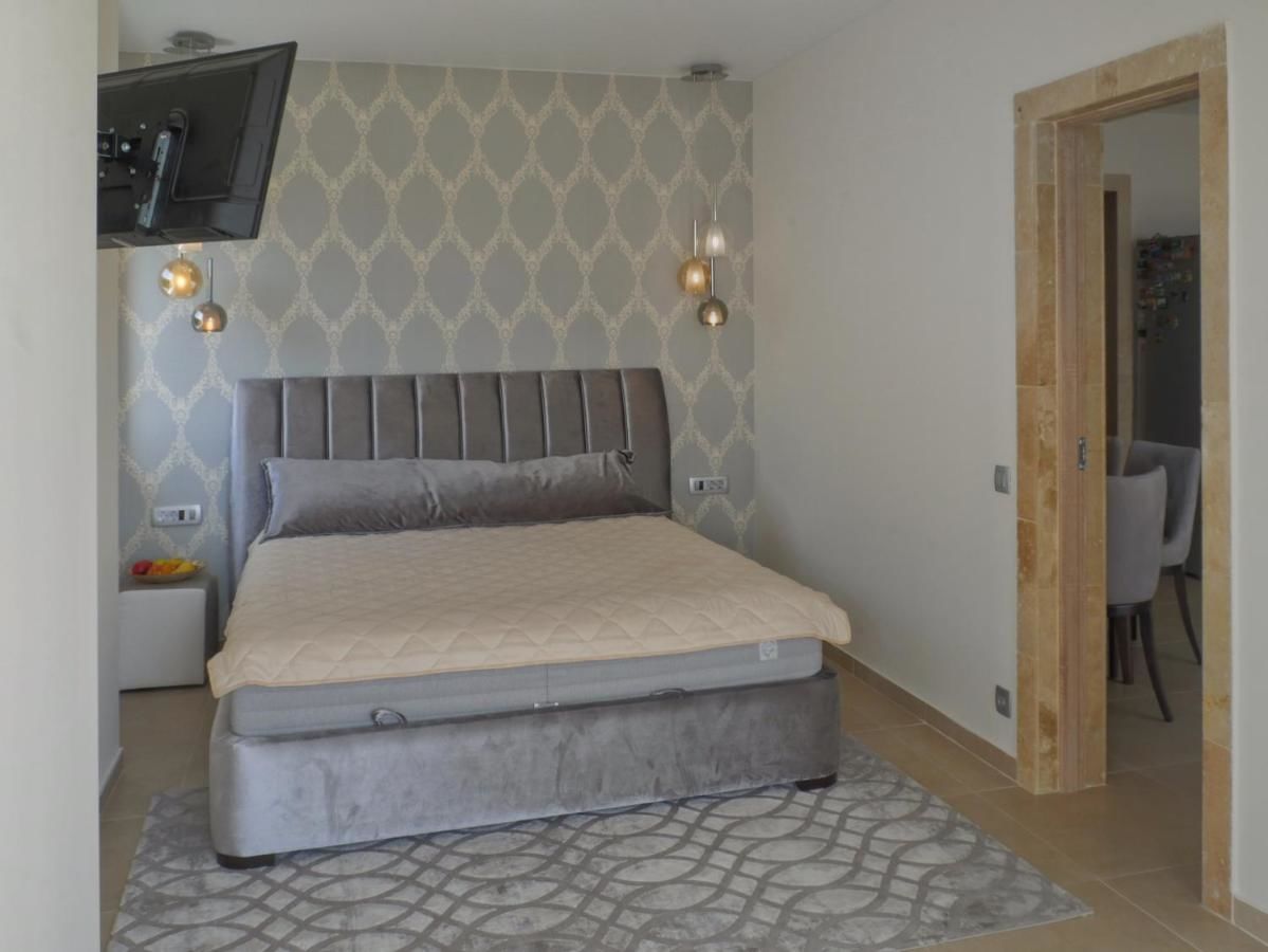 Апарт-отели Villa Travertino Тиват-27